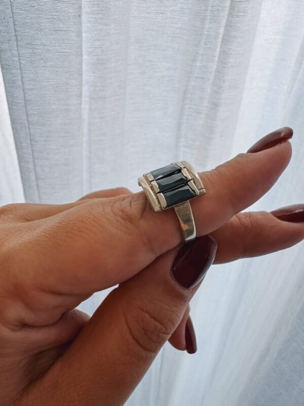 Anillo Black